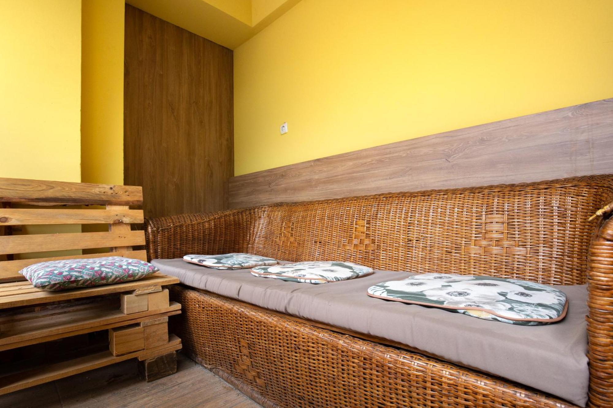 En-Suite Rooms: Novа Guesthouse In Sofia Center Exteriör bild